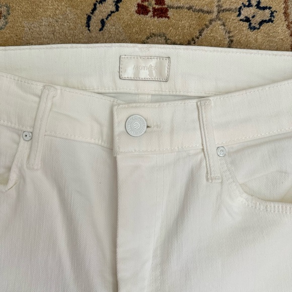 Mother Denim The Weekender Fray Jeans - Picture 8 of 13